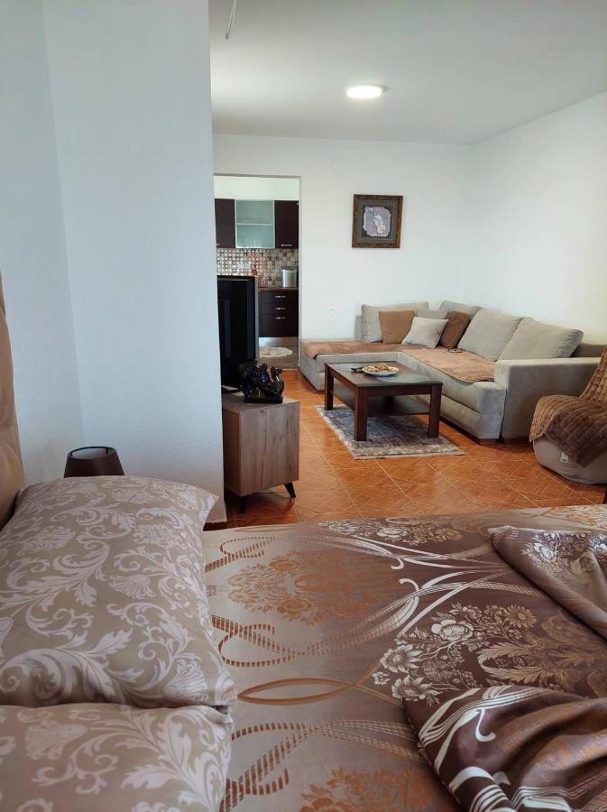 Apartmani Jovan Ulcinj Eksteriør bilde